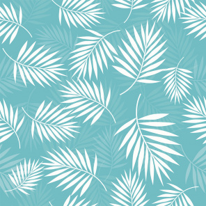 Белые пальмовые листья на зеленом фоне