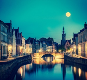 Брюгге под лунным светом. Бельгия
