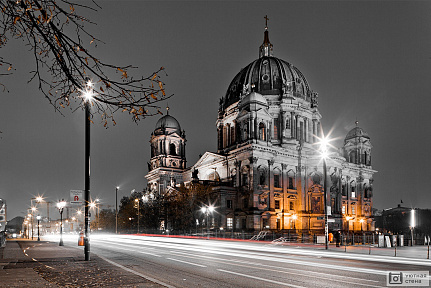 Фотообои Желтый свет ночного Берлина