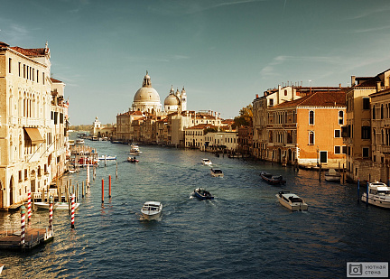 Фотообои Катера на Гранд-канале в Венеции. Италия