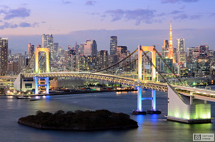 Мост через реку в Токио, Япония