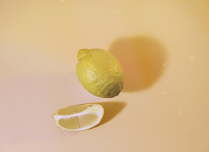 Лимон  и его долька