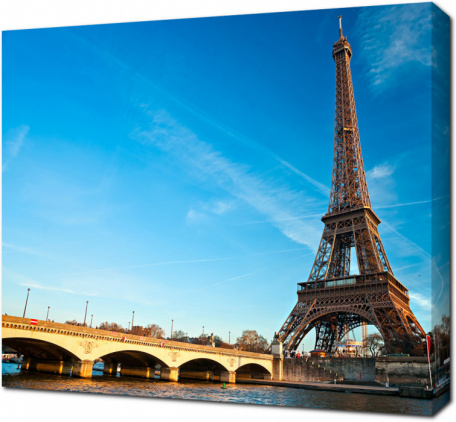 Мост к Эйфелевой башне. Париж. Франция