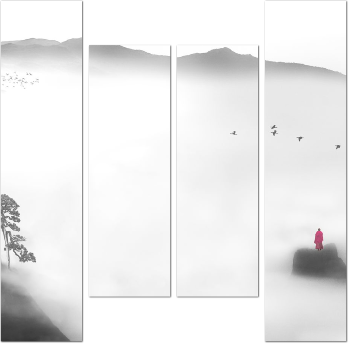 Монах в густом тумане гор