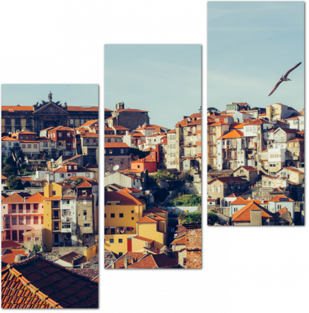 Крыши домов города Порту. Португалия