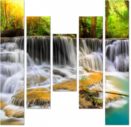 Красочный водопад Эраван