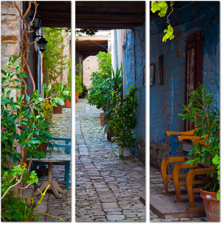Старая улица в деревне Лефкара. Кипр