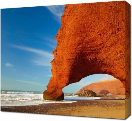 Песчаная арка на побережье Марокко