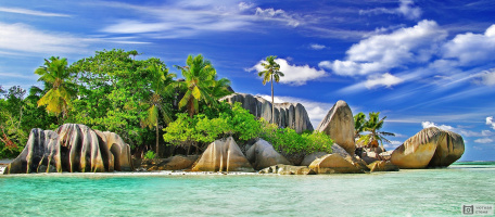 Скалистый пляж Д′аржан. Сейшельские острова