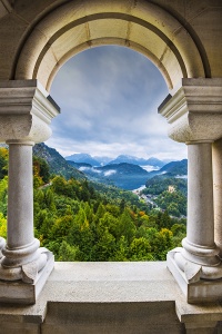 Вид на Альпы из окна крепости