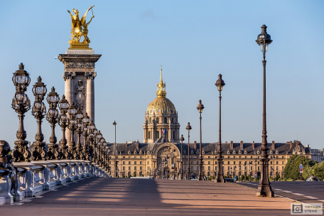 Мост Александра III на закате. Париж. Франция