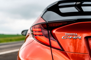Toyota C-HR, задний фонарь