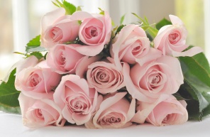 Нежный букет из розовых роз