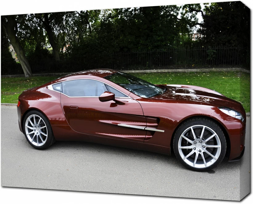 Бордовый Aston Martin One-77
