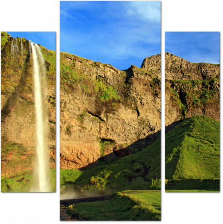 Удивительный водопад в Исландии