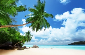 Пляж на острове Маэ на Сейшельских островах