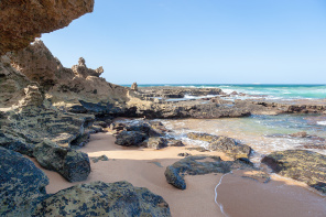 Африканские каменистые пляжи