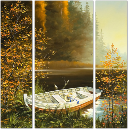 Деревянная Лодка на берегу озера