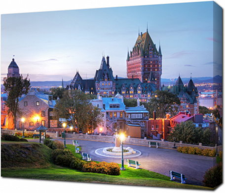 Замок Фронтенак в городе Старый Квебек. Канада