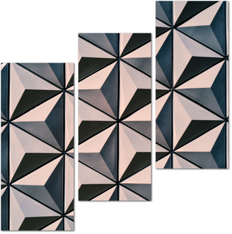 Стена с треугольным рельефом