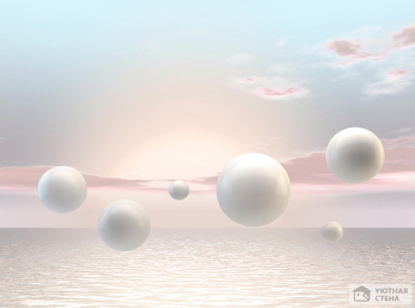 Белоснежные шары на фоне моря