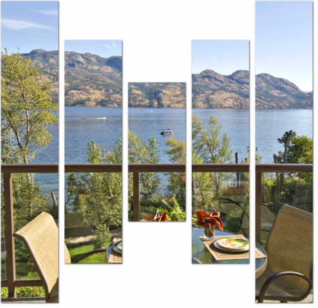 Обед на балконе с видом на озеро