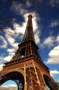Вертикальное изображение Эйфелевой башни, Париж
