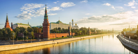 Вид на Московский Кремль в солнечный день