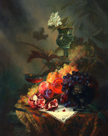 Роскошный натюрморт с виноградом и фруктами
