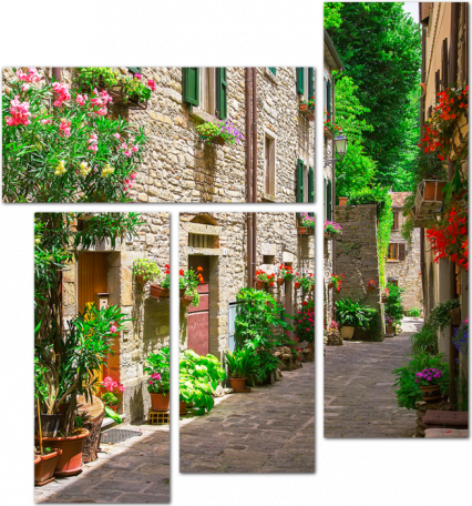 Улица в маленьком городке Тосканы