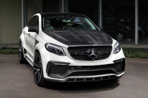 Mercedes-Benz GLE черно-белый