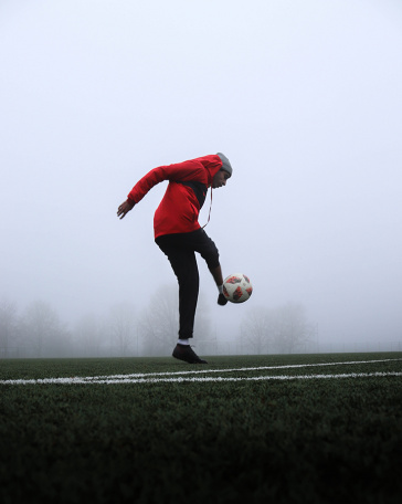Туман над футбольным полем