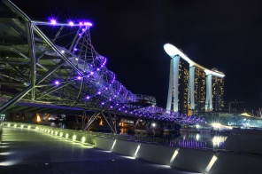 Мосты ночного Сингапура