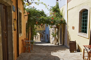 Улица в традиционном греческом городке