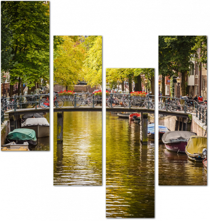 Мост через канал в Амстердаме