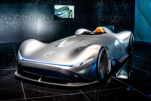 Mercedes-Benz концепт-кар с футуристическим дизайном