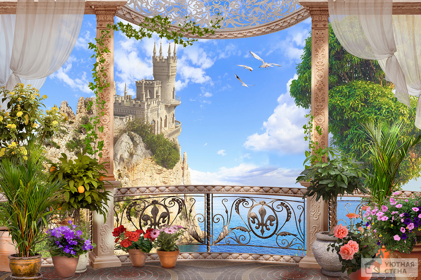 Цветочный балкон с видом на Ласточкино Гнездо