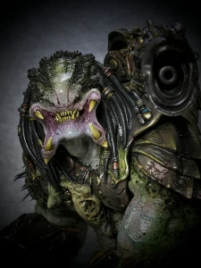 Ухмыляющийся Хищник