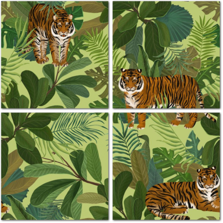 Тигры в джунглях на светлом