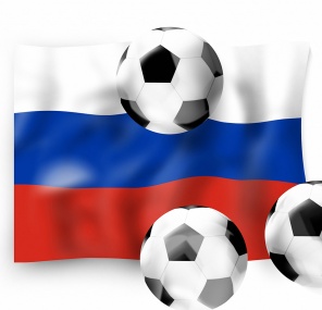 Футбольные мячи на фоне флага России