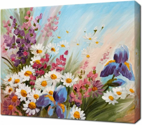 Ромашки и ирисы в букете