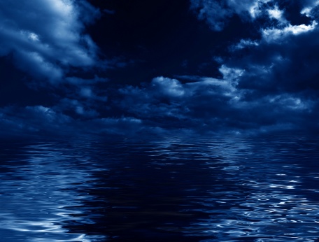 Синева сумерек над водой