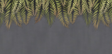 Свисающие резные листья пальм на темном фоне