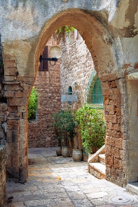 Старинная арка