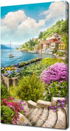 Цветочная лестница к набережной