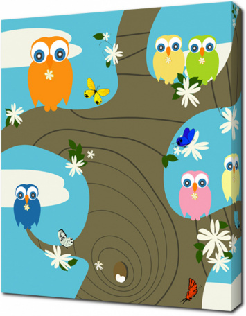 Разноцветные совы на дереве