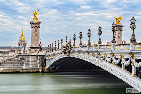 Мост Александра III и дом инвалидов. Париж. Франция