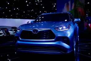 Toyota Highlander в автосалоне в Нью-Йорке