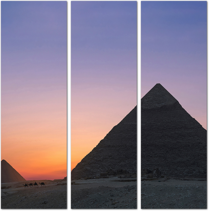 Пирамиды на фоне заходящего солнца