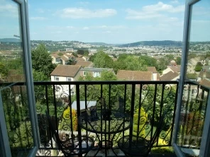 Балкон с видом на старый город